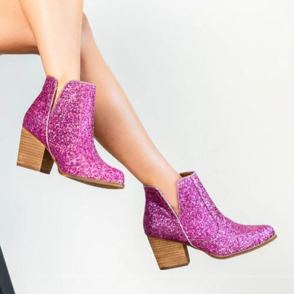 Fiera Booties in Pink - New in Box - Picture 1 of 6